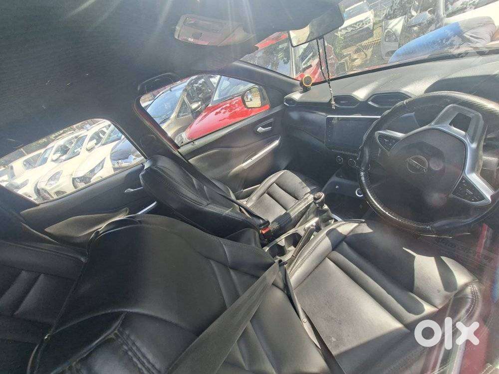 Nissan Magnite 1.0 Xv Premium Dual Tone, 2021, Petrol