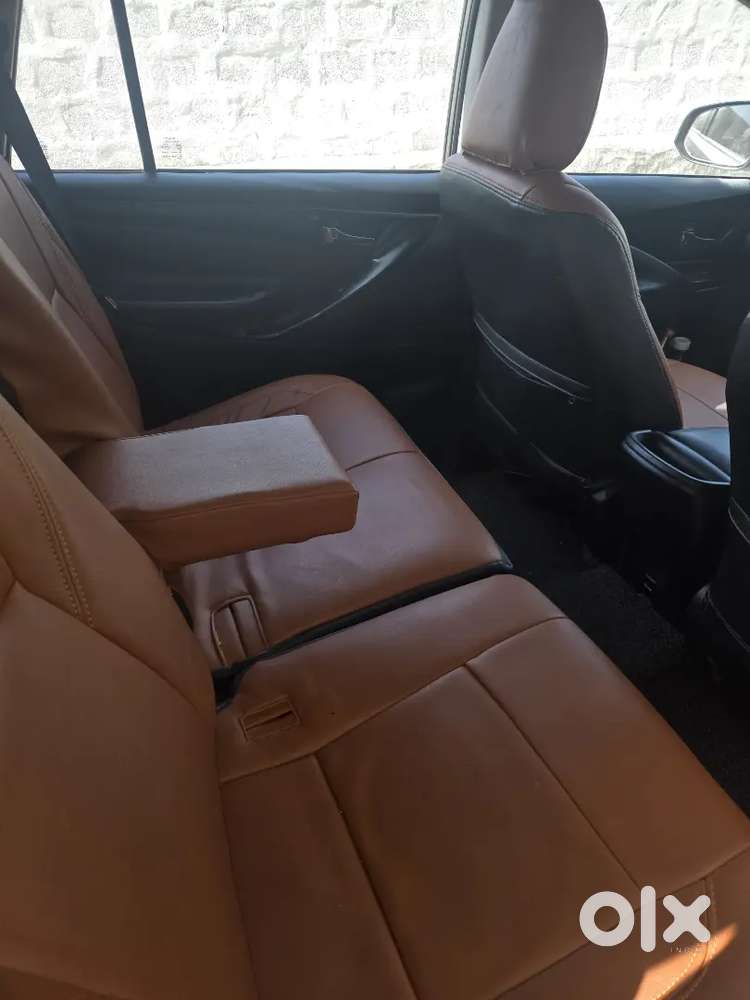 Toyota Innova Crysta 2018 Diesel 225000 Km Driven