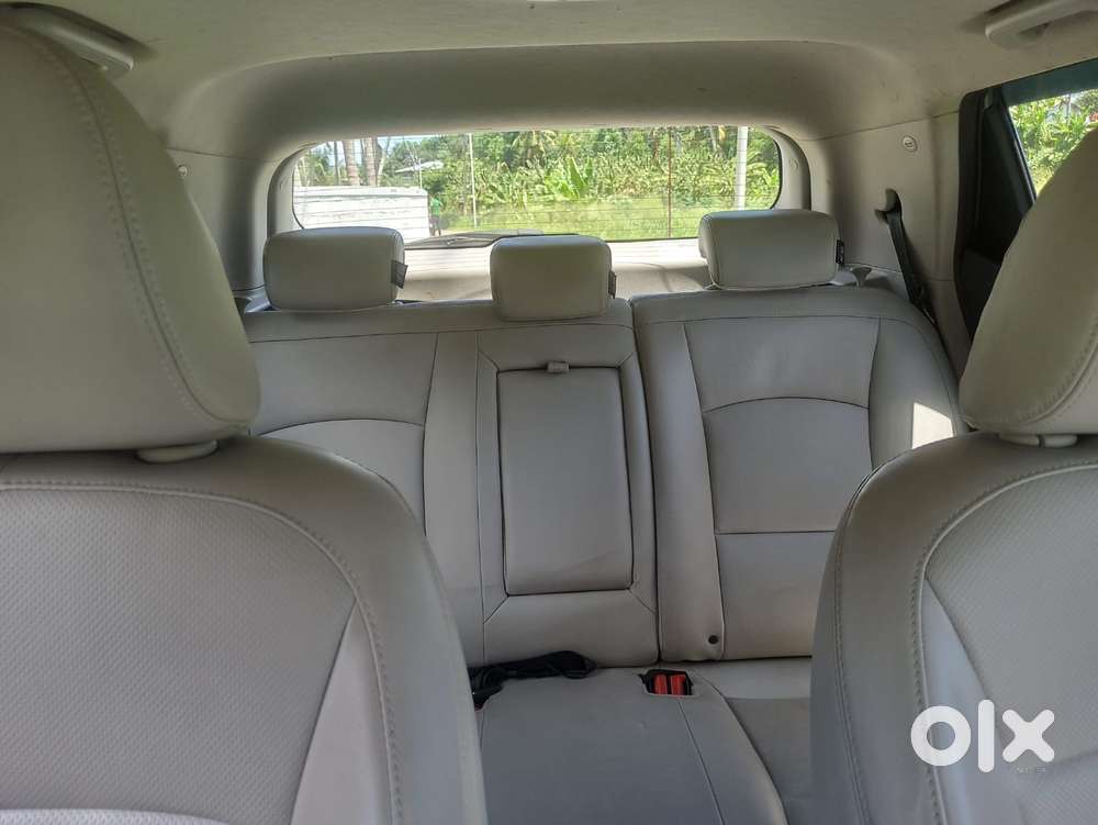 Mahindra Xuv300 W8 Option, 2022, Petrol