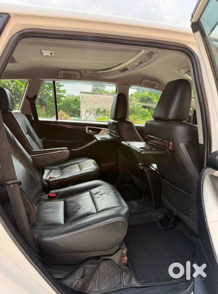 Toyota Innova Crysta 2.4 Zx Mt, 2017, Diesel