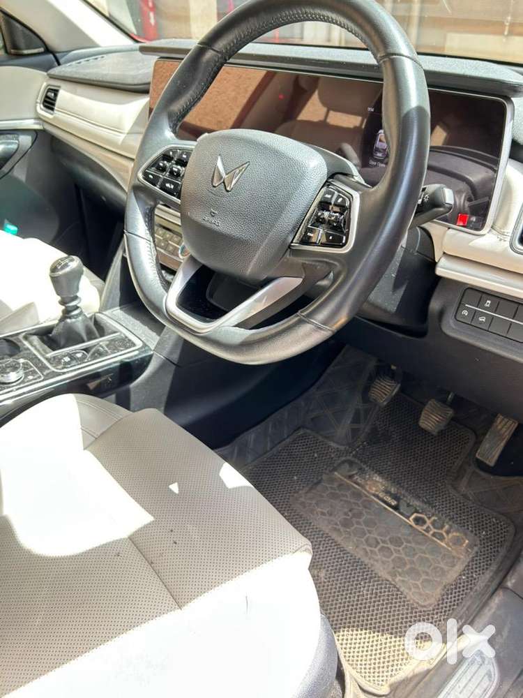 Mahindra Xuv700 2022 Diesel Well Maintained