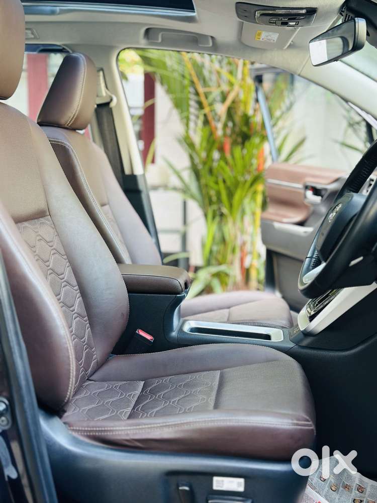 Toyota Innova Hycross 2.0 Zx (o) Hybrid 7 Str, 2023, Petrol