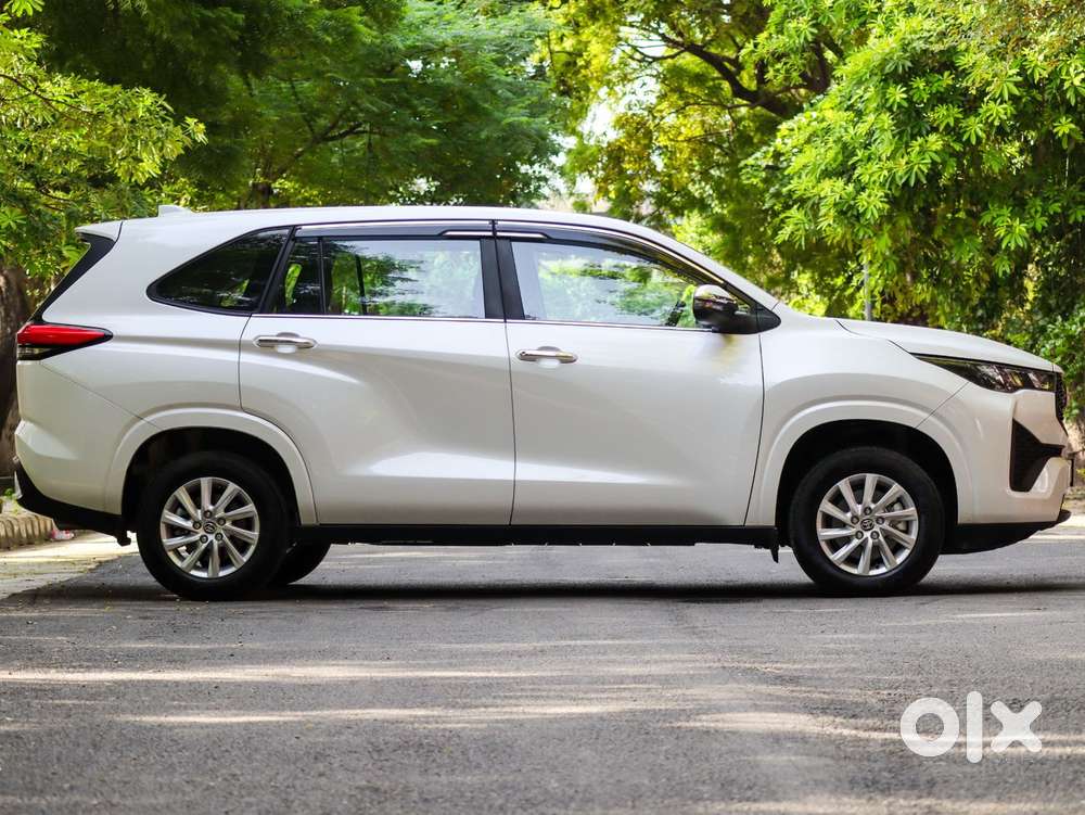 Toyota Innova Hycross 2.0 Gx 7 Str, 2026, Petrol