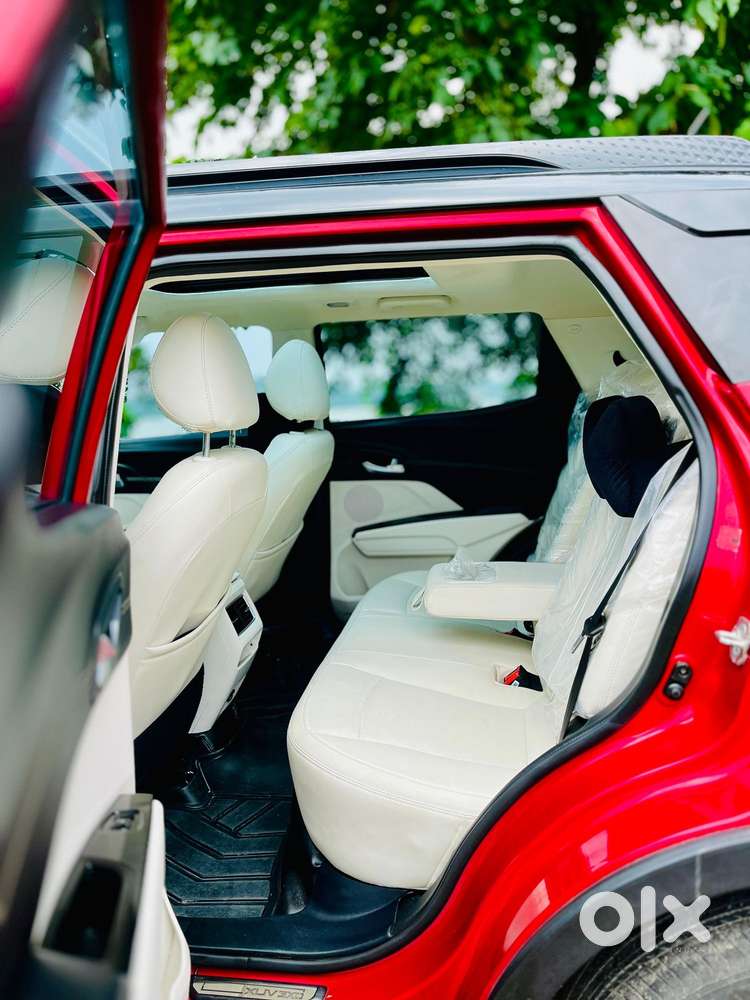 Mahindra Xuv 3xo, 2025, Petrol