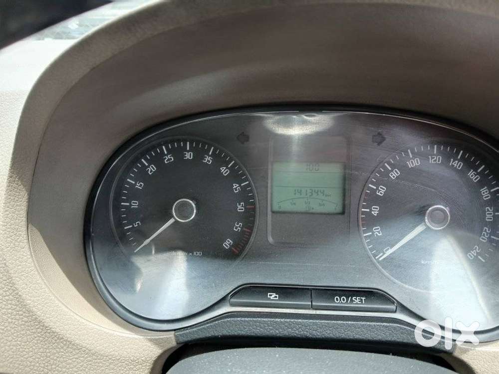 Skoda Rapid 1.5 Elegance Tdi Mt, 2013, Diesel