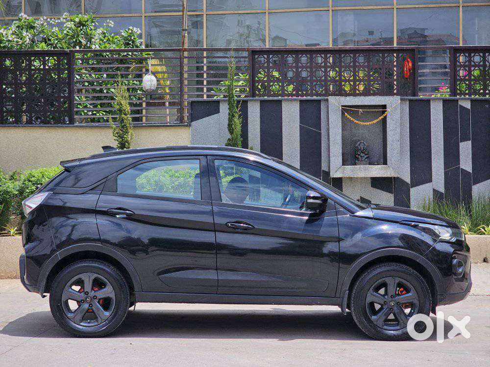 Tata Nexon 1.5 Revotorq Xza Plus Dual Tone Roof (o) Amt, 2022, Diese..