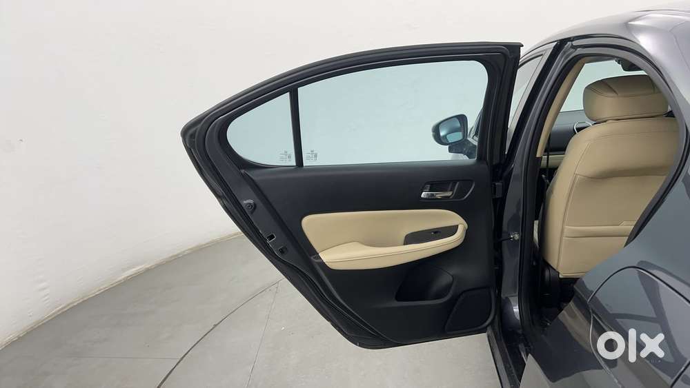 Honda City 1.5 Zx I-vtec Mt, 2023, Petrol