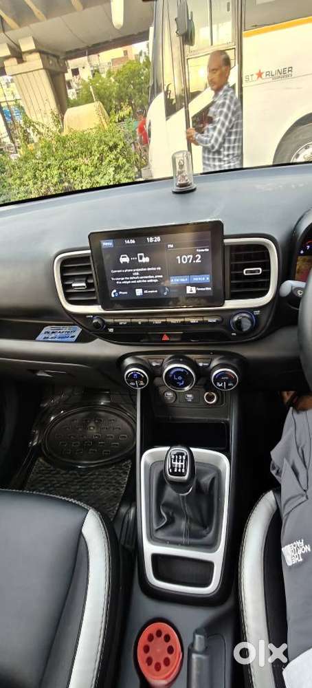 Hyundai Venue Sx Dual Tone Turbo, 2020, Petrol