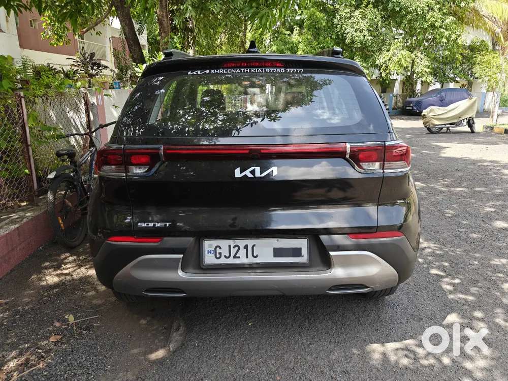 Kia Sonnet 2022 Cng+petrol , Excellent Condition, Only 37500 Km Dirven