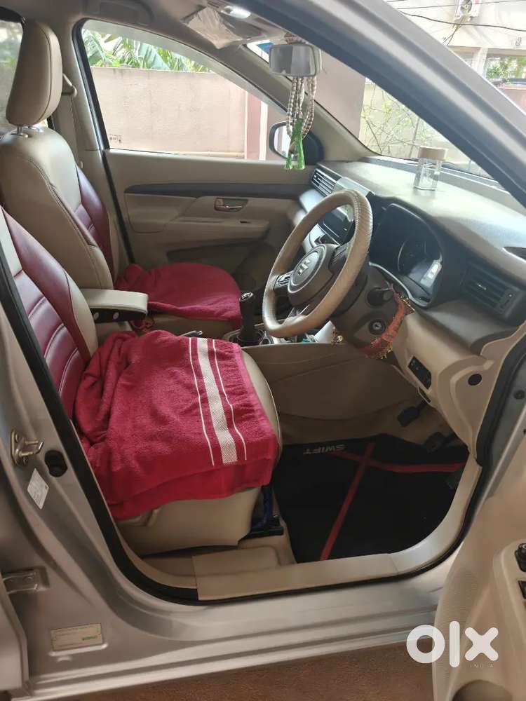 Ertiga 1.5 Engine, Petrol, Splender Silver Colour