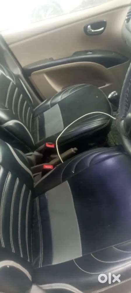 Hyundai I10 Petrol At 2012