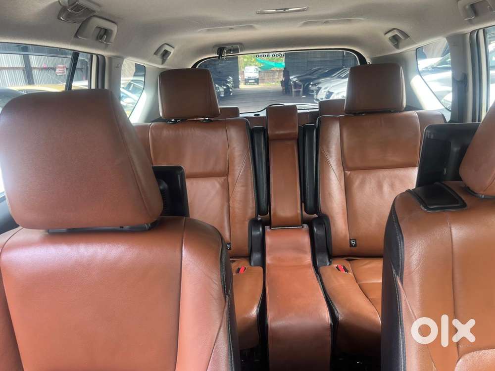 Toyota Innova Crysta 2.8z Automatic, 2016, Diesel