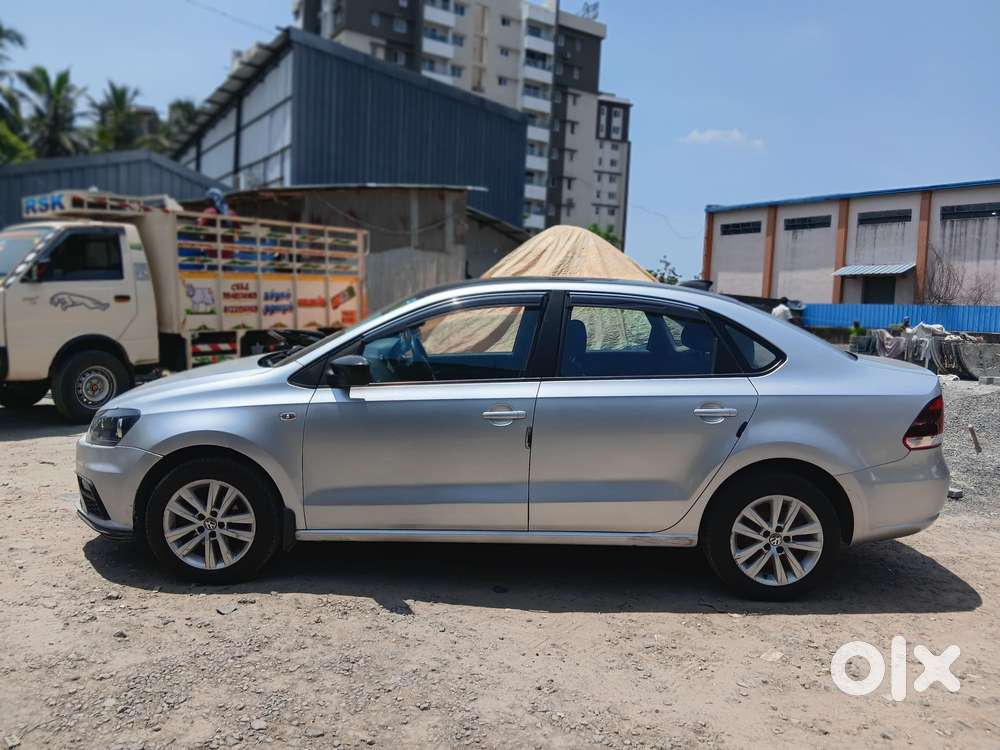 Volkswagen Vento 2010-2013 Petrol Highline, 2011, Petrol