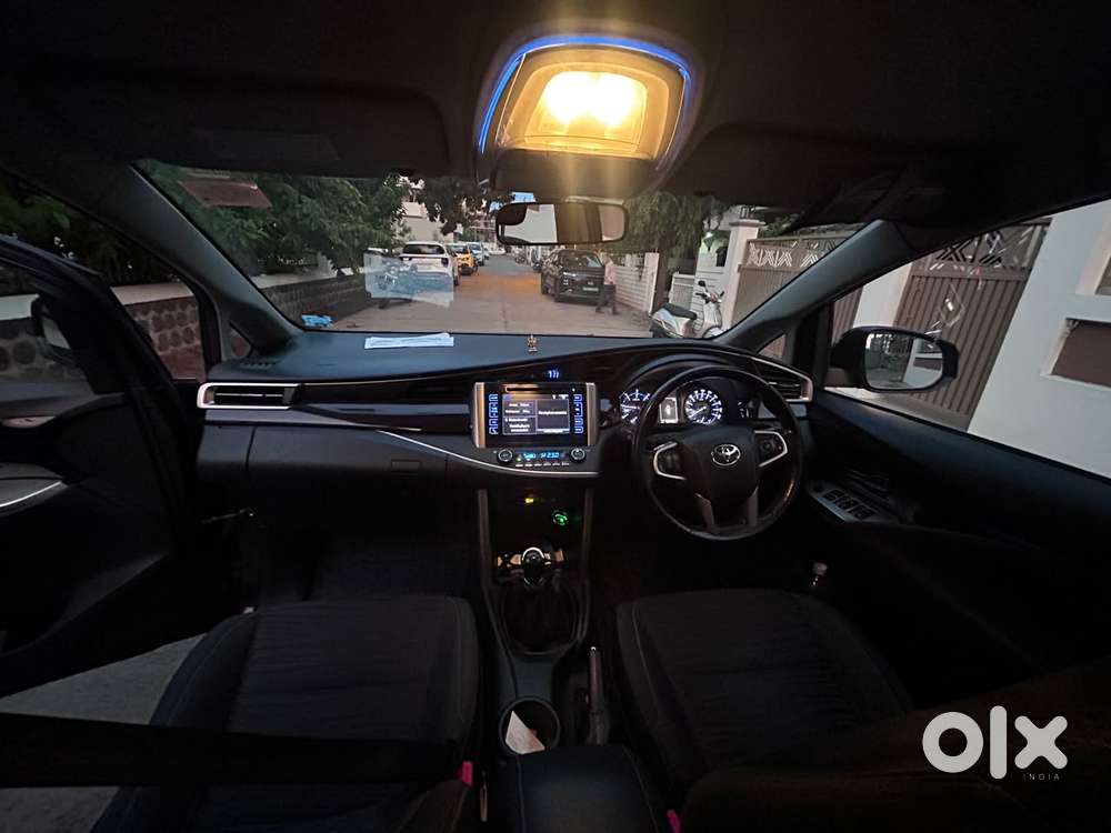Toyota Innova Crysta 2.4 V 7 Str, 2017, Diesel