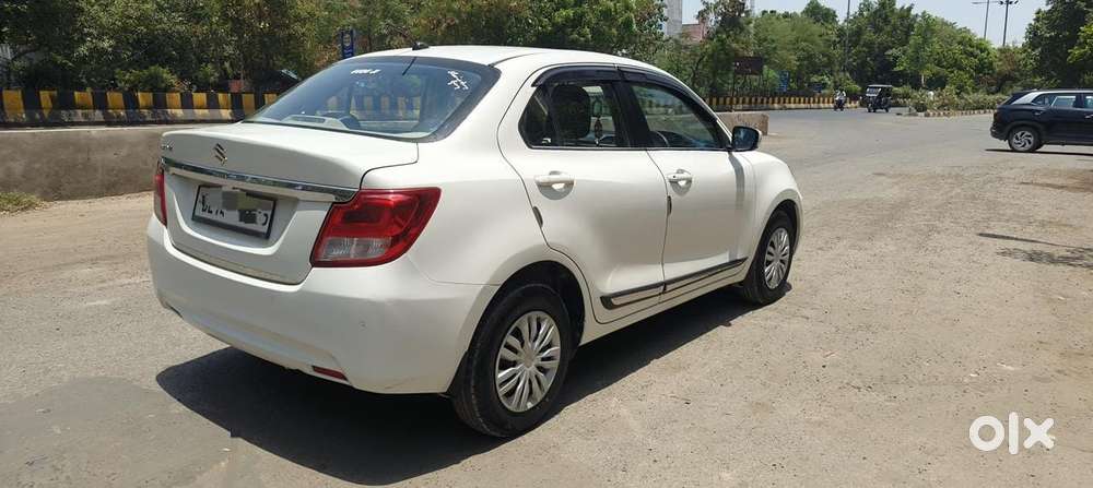Maruti Suzuki Dzire 1.2 Vxi, 2022, Petrol