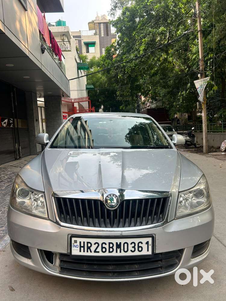 Skoda Laura 1.8 Tsi Active, 2011, Petrol
