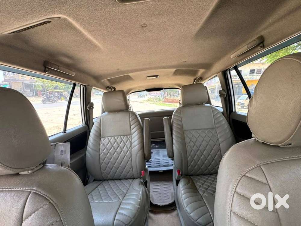 Toyota Innova 2.5 Z Diesel, 2015, 7-seater (bs4) – Mint Condition, Cap