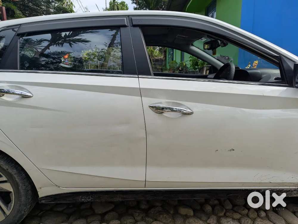 Hyundai New I20 Asta(o)2023 With Sunroof