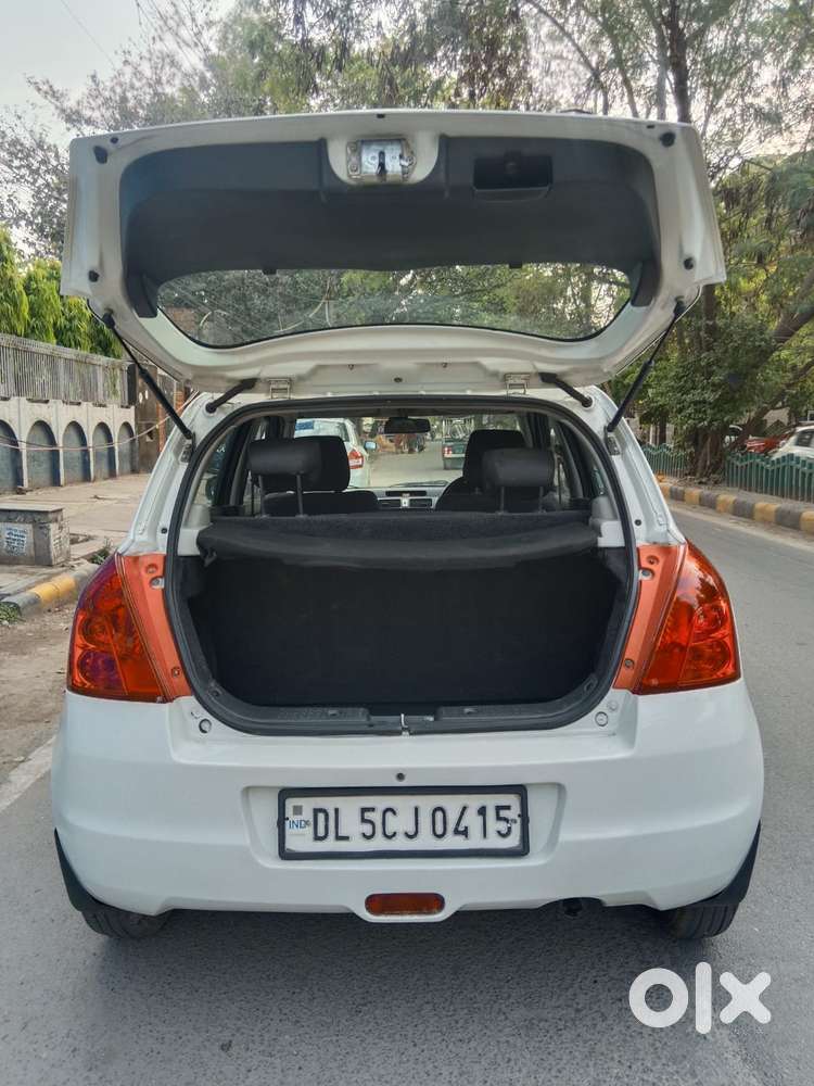 Maruti Suzuki Swift 2004-2010 Lxi Bsiv, 2011, Petrol