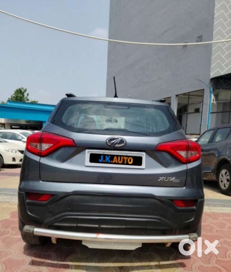 Mahindra Xuv300 W8, 2022, Petrol