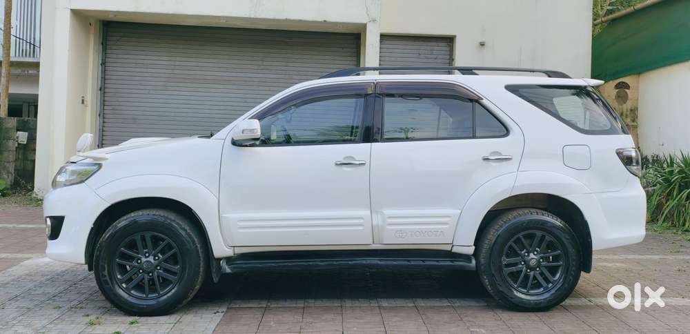 Toyota Fortuner 4x4 At, 2015, Diesel