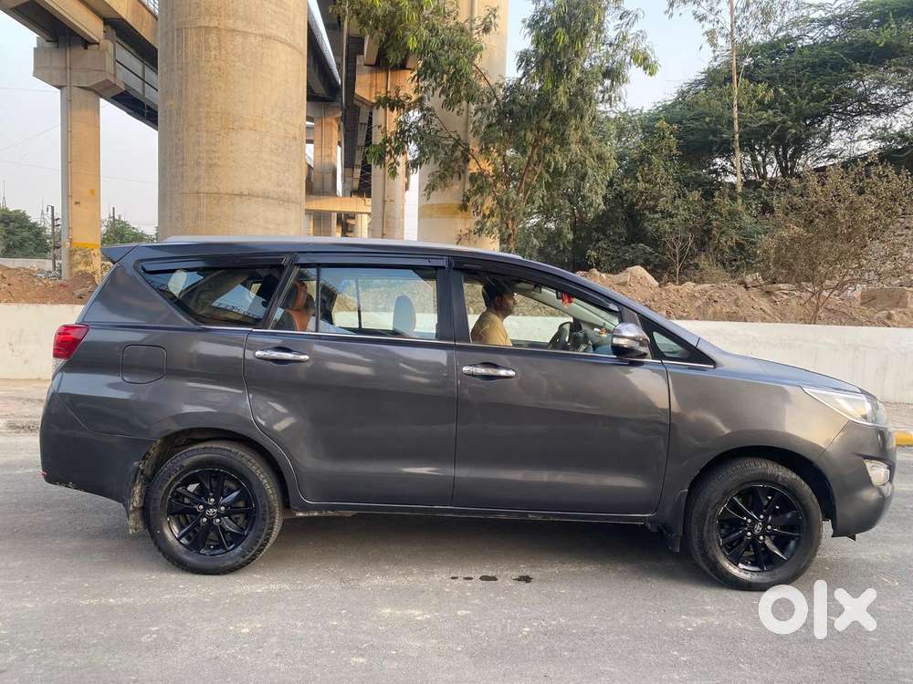 Toyota Innova Crysta 2.4 Gx Mt 8s, 2016, Diesel