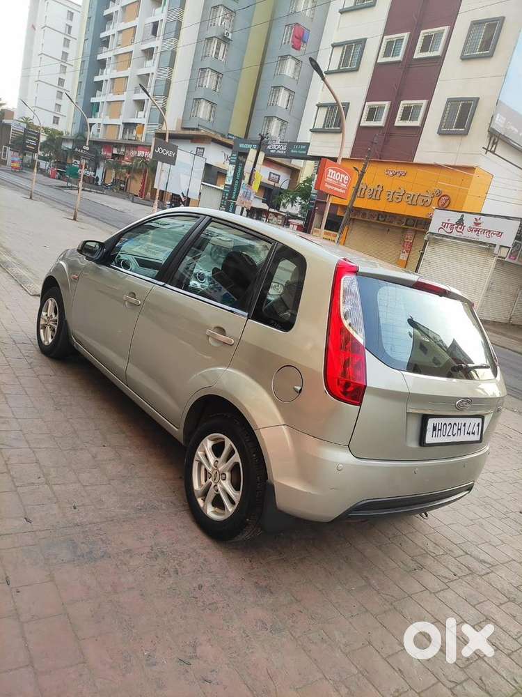 Ford Figo 1.2 Titanium 2012 Year