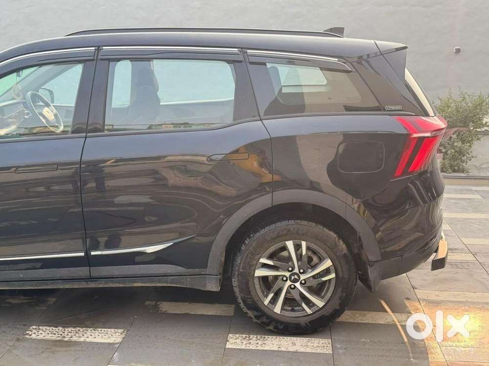Mahindra Xuv700 2024 Petrol 10000 Km Driven