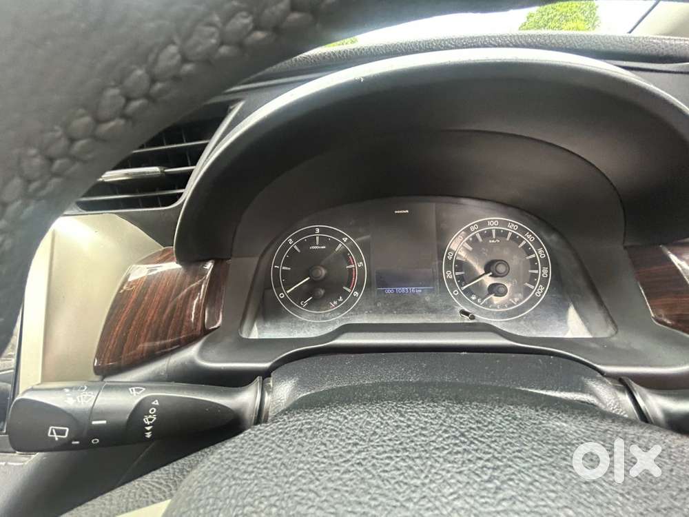 Toyota Innova Crysta 2016
