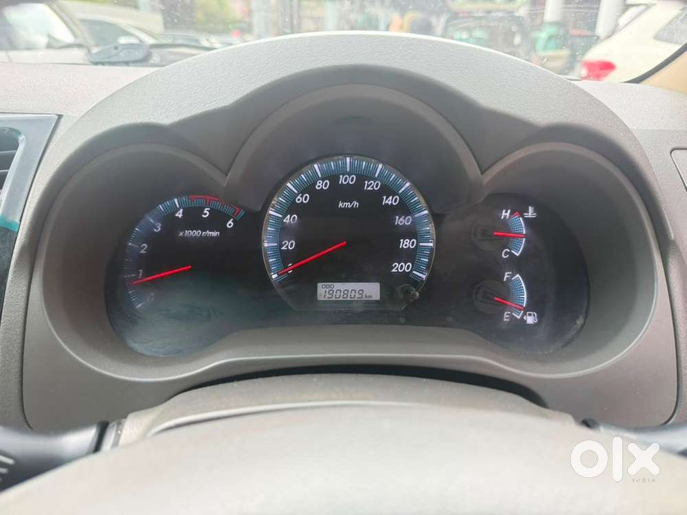 Toyota Fortuner Diesel 2012
