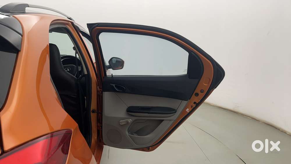 Tata Tiago Xe, 2018, Petrol