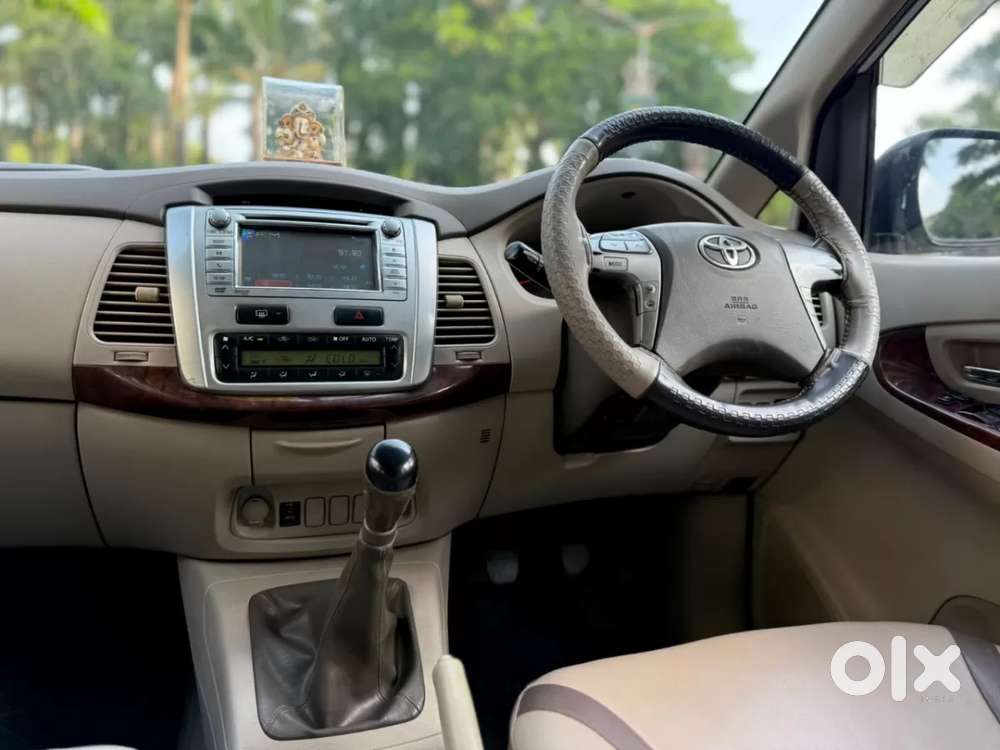 Toyota Innova 2.5 Vx 7 Seater Bs Iv, 2012, Diesel