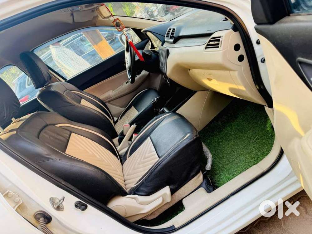 Maruti Suzuki Dzire 1.2 Vxi, 2022, Petrol