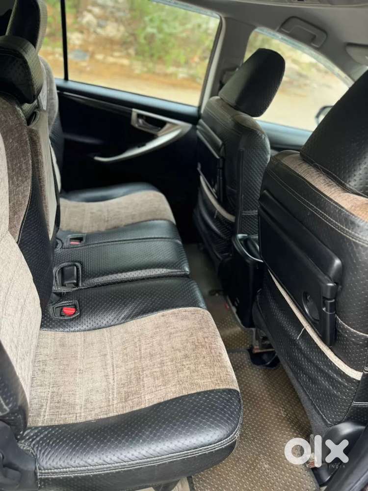 Toyota Innova Crysta 2.4 V 7 Str, 2016, Diesel