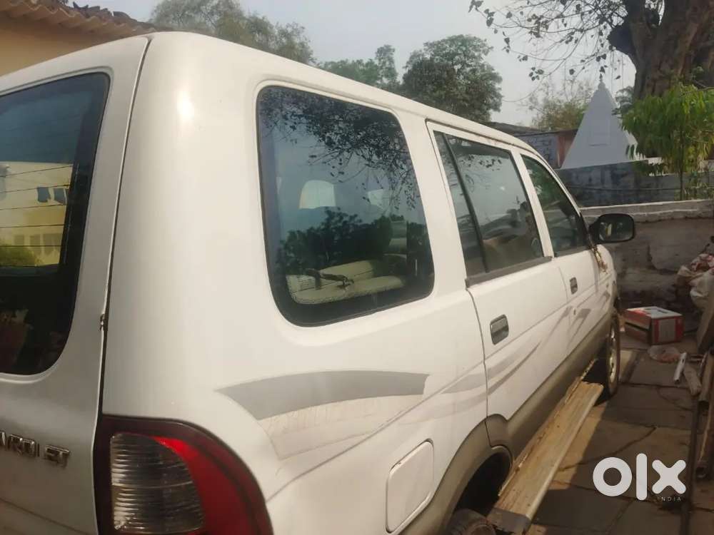 Chevrolet Tavera Neo 2011