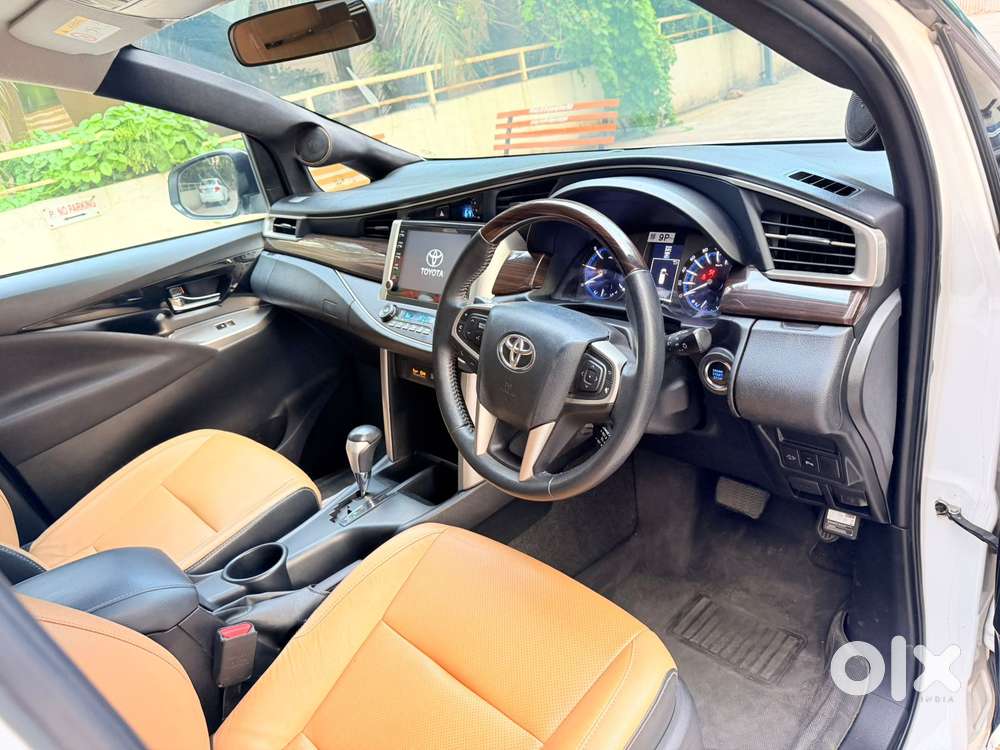 Toyota Innova Crysta [2020-ongoing] 2.4 Zx At 7 Str, 2022, Diesel