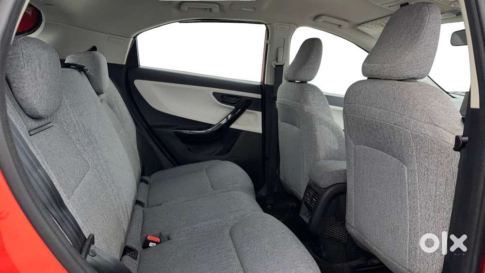 Tata Curvv Pure Plus 1.2 Revotron Petrol 7dca, 2025, Petrol