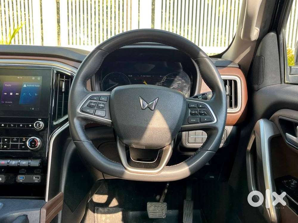 Mahindra Scorpio-n 2.0 Z8 Petrol At 7 Str, 2023, Petrol