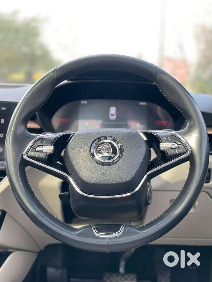 Skoda Slavia 1.5 Tsi Style At, 2023, Petrol