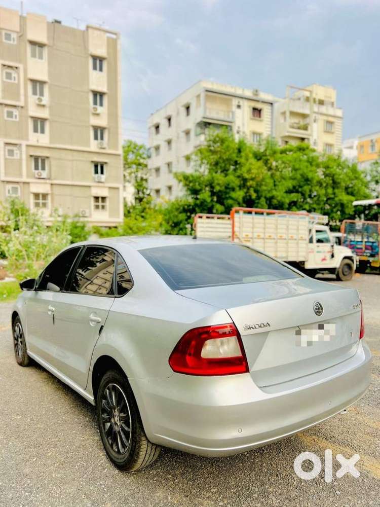 Skoda Rapid 1.6 Mpi Ambition, 2015, Diesel