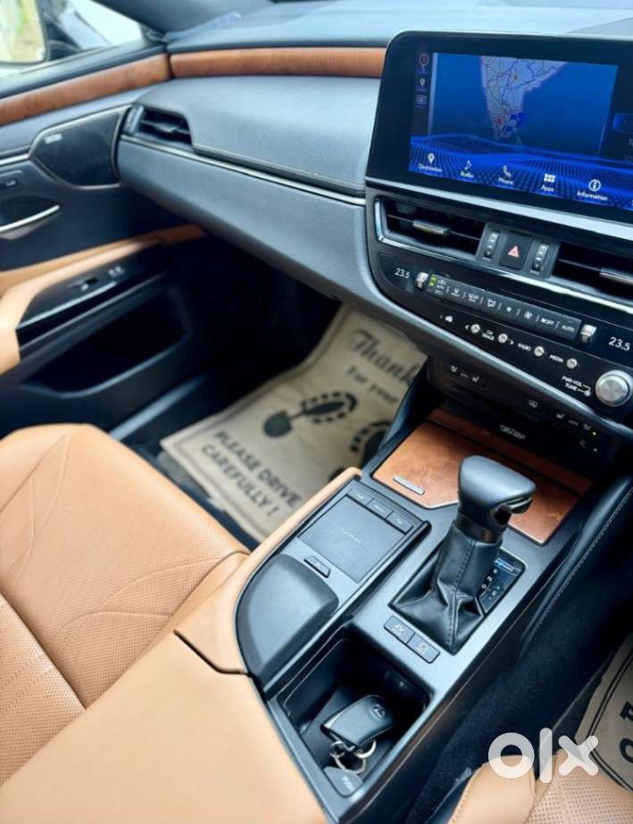 Lexus Es 300h Luxury, 2022, Petrol