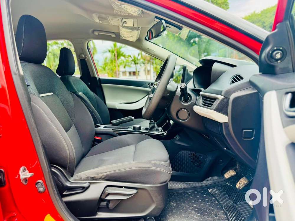 Tata Nexon Creative 1.2 Revotron Petrol 6 Mt, 2023, Petrol