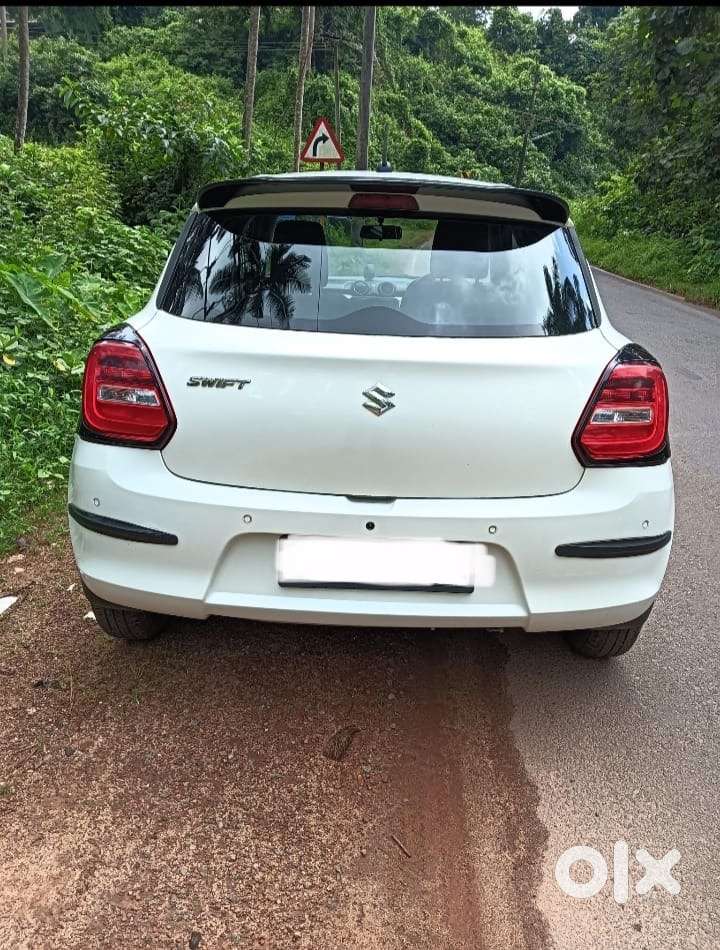 Maruti Suzuki Swift Petrol 2023