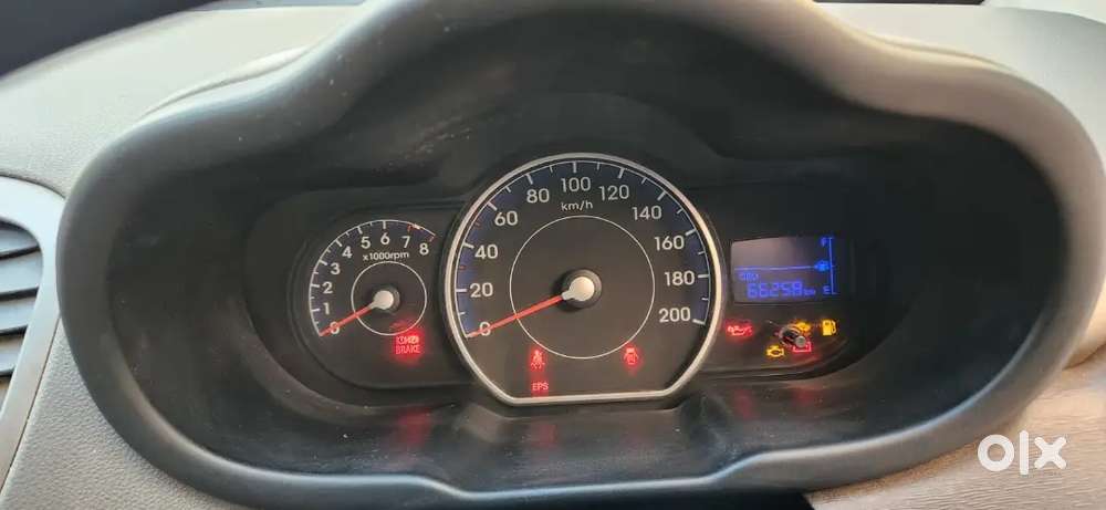 Hyundai I10 2012 Petrol Well Maintained Only 70000 Km Drivven