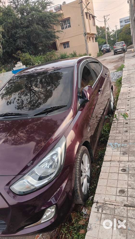 Hyundai Fluidic Verna 2011