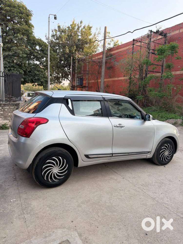 Maruti Suzuki Swift Vxi + Manual, 2018, Cng & Hybrids