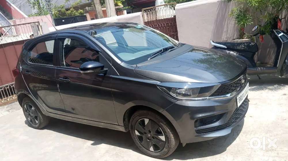 Tata Tiago 2025 Cng 11300 Km Driven