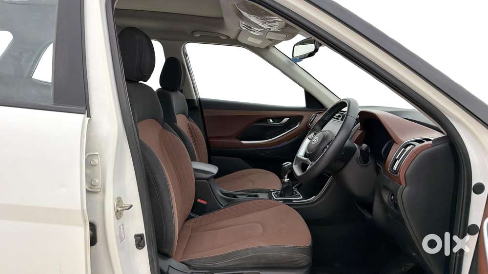 Hyundai Alcazar Prestige 7-seater, 2022, Petrol