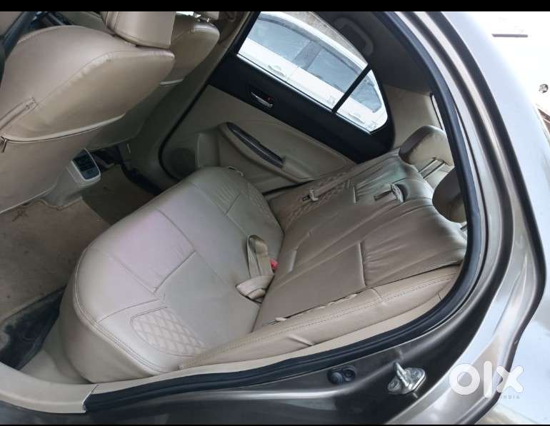 Maruti Suzuki Dzire Vxi Ags, 2023, Petrol