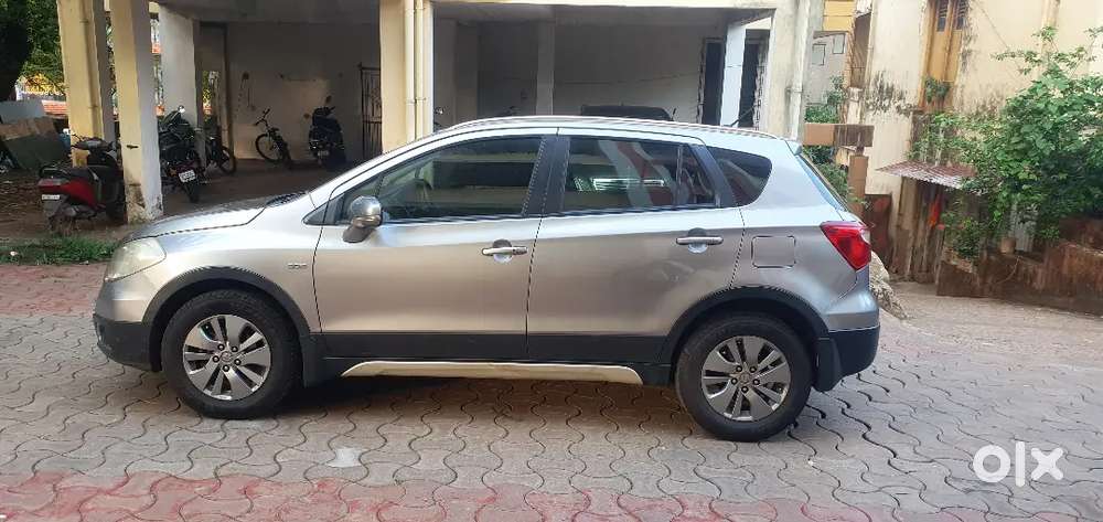 Maruti Suzuki S-cross 1.6 Alpha Diesel Well-maintained